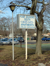 Four Seasons South in Warwick, RI - Building Photo - Building Photo