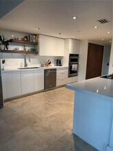 11113 Biscayne Blvd in Miami, FL - Foto de edificio - Building Photo