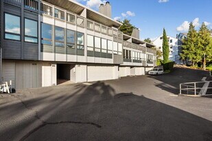181 Professional Center Pkwy in San Rafael, CA - Building Photo