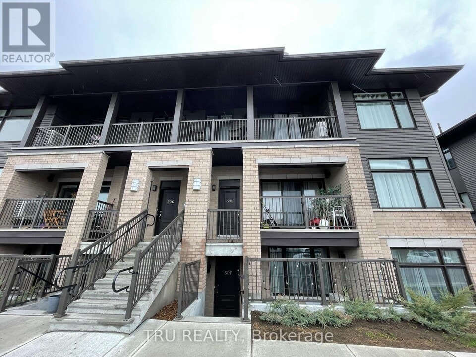50 Jaguar Private in Ottawa, ON - Building Photo