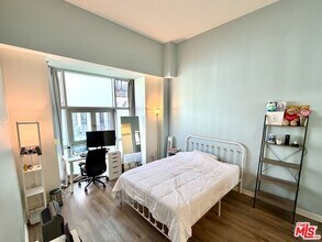 630 W 6th St in Los Angeles, CA - Building Photo - Building Photo