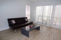 1013 Green Pine Blvd