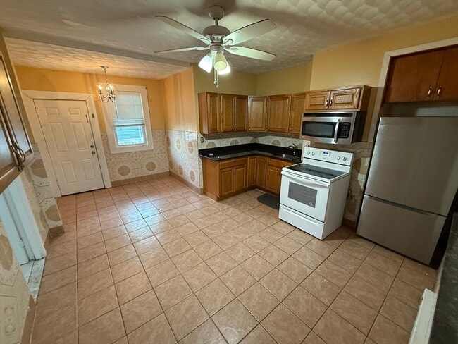 101 Brooks St in Boston, MA - Building Photo - Building Photo