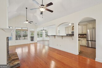 160 Greenview Dr in Newnan, GA - Building Photo - Building Photo