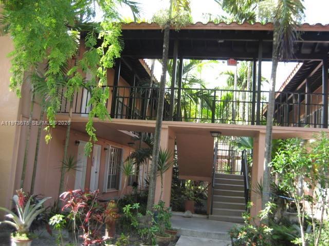 property at 10832 N Kendall Dr