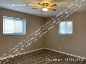 1225 Willow St in Grand Ledge, MI - Building Photo - Building Photo
