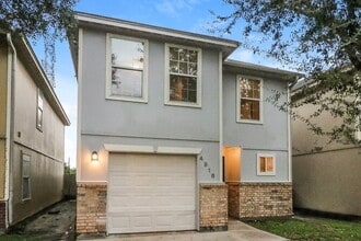 4918 N Cancun Dr in Houston, TX - Building Photo - Building Photo