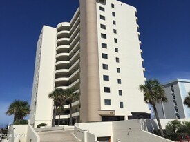3115 S Atlantic Ave in Daytona Beach Shores, FL - Building Photo