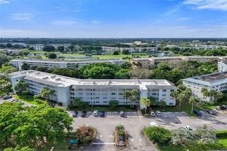 3001 Portofino Isle in Coconut Creek, FL - Building Photo - Building Photo