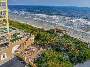 4071 S Atlantic Ave in New Smyrna Beach, FL - Building Photo - Building Photo
