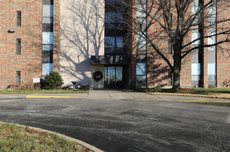 Nettleton Manor Apartments in Bonner Springs, KS - Building Photo - Building Photo