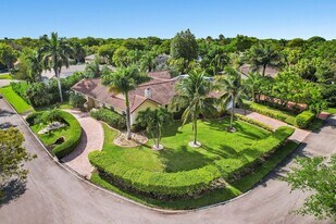 5701 SW 136th St in Miami, FL - Building Photo