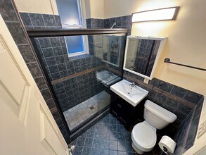2126 N Sheffield Ave in Chicago, IL - Building Photo - Building Photo