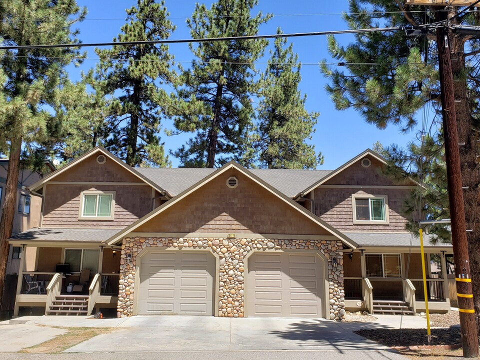 41776 Brownie Ln in Big Bear Lake, CA - Building Photo