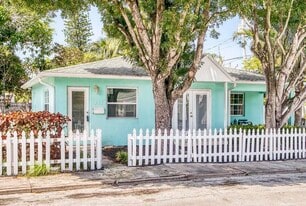 714 8th Ave N in Lake Worth Beach, FL - Building Photo