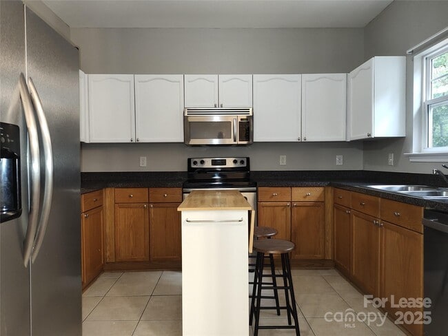 467 Doughton Ln in Charlotte, NC - Building Photo - Building Photo