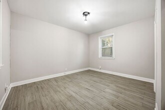 2717 S Clark Dr in East Point, GA - Building Photo - Building Photo