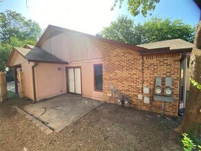 316 W William Cannon Dr in Austin, TX - Building Photo - Building Photo