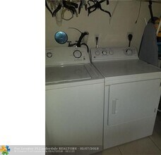 732 43rd St in West Palm Beach, FL - Building Photo - Building Photo