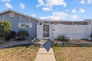 3300 Loveland Blvd in Port Charlotte, FL - Building Photo