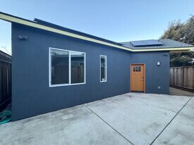 1143 Madera Ct in Seaside, CA - Building Photo