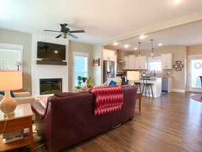 7372 Winding Way in Pleasant View, TN - Building Photo - Building Photo