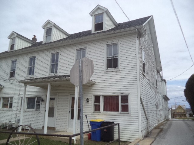 39 S Front St in York Haven, PA - Building Photo