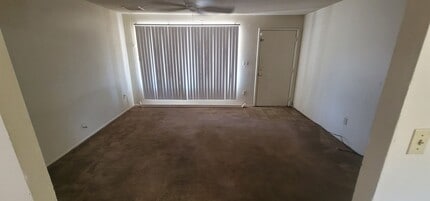 2012 N 48th Ln in Phoenix, AZ - Building Photo - Building Photo