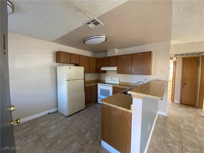 2685 Bryandouglas Dr in Las Vegas, NV - Building Photo - Building Photo