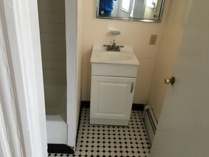 1174 N Main St, Unit 1 in Providence, RI - Building Photo - Building Photo