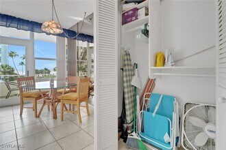 220 Seaview Ct in Marco Island, FL - Building Photo - Building Photo