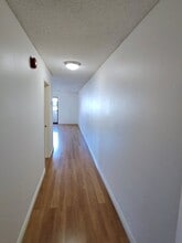 135 N Swall Dr in West Hollywood, CA - Building Photo - Building Photo