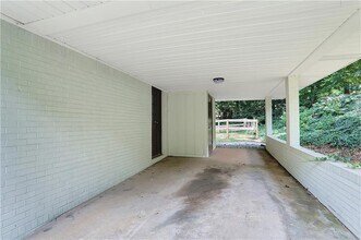 46 Coopers Glen Dr SW in Mableton, GA - Foto de edificio - Building Photo