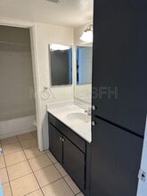 2440 E Waltann Ln in Phoenix, AZ - Building Photo - Building Photo