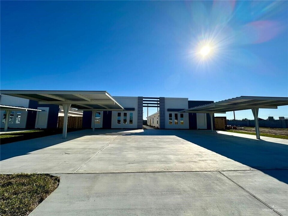 17 E Walnut Ave in McAllen, TX - Building Photo