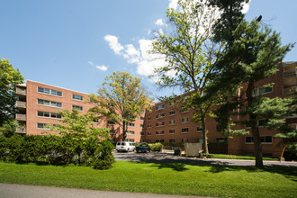 Kenwood House in Chevy Chase, MD - Building Photo - Building Photo