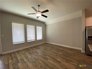 1331 Hillsong St in New Braunfels, TX - Building Photo - Building Photo