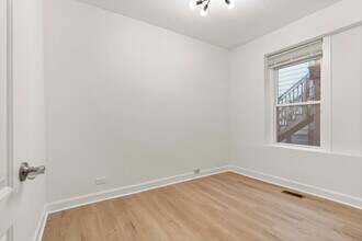 2617 W Hirsch St, Unit 1 in Chicago, IL - Building Photo - Building Photo