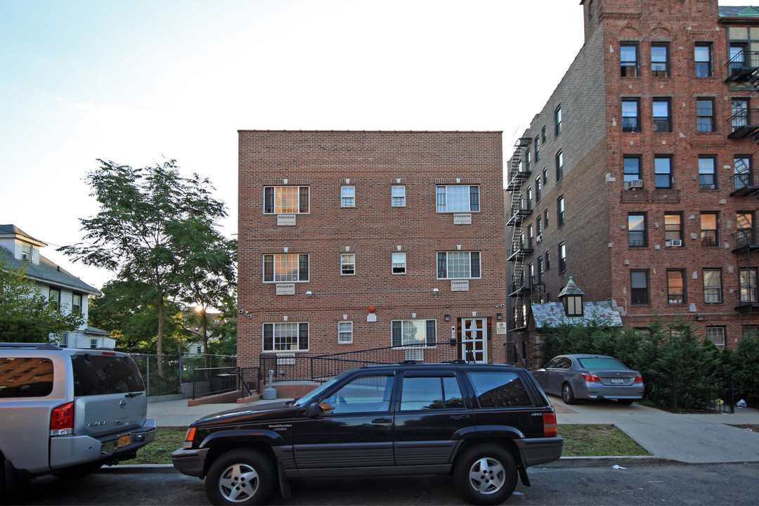 91-53 191st St in Jamaica, NY - Foto de edificio