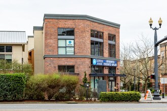 The Q Condominiums in Hillsboro, OR - Building Photo - Building Photo