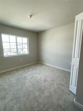584 NW 11th St in Florida City, FL - Building Photo - Building Photo