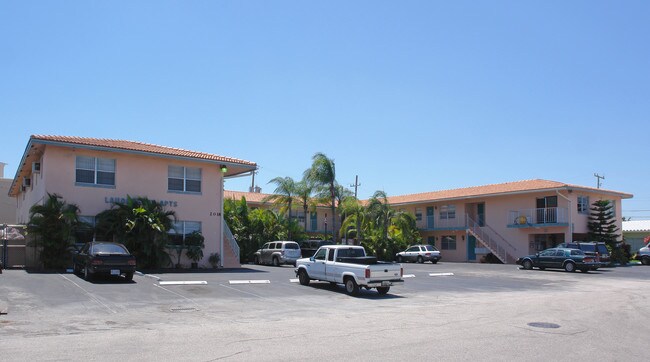 Laudergate Apartments in Fort Lauderdale, FL - Building Photo - Building Photo