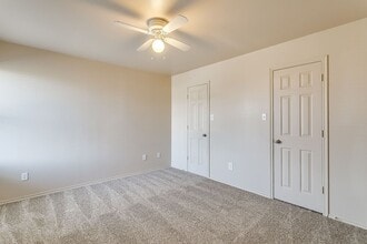 1621 Woodard Ave in Cleburne, TX - Building Photo - Building Photo