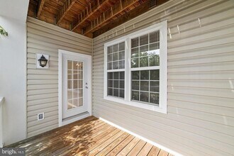 42496 Mayflower Terrace in Ashburn, VA - Building Photo - Building Photo