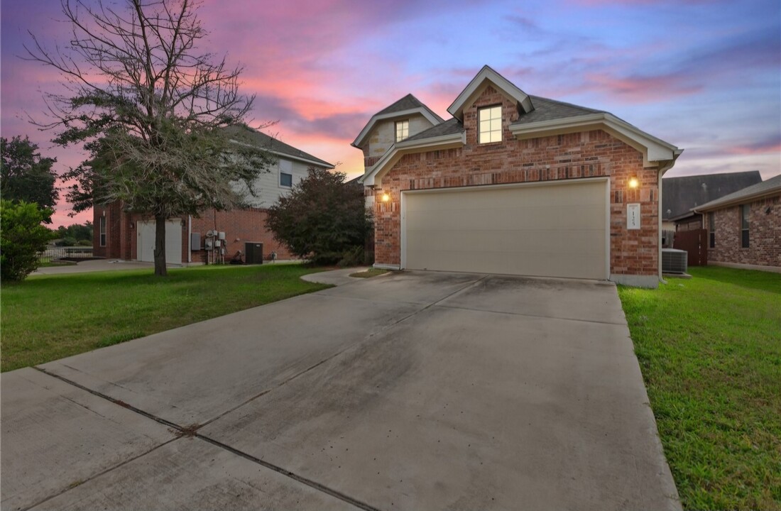 125 Desert Primrose Dr in Austin, TX - Building Photo