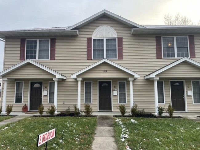 property at 104 W 7th St