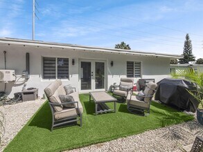 520 NE 135th St in North Miami, FL - Building Photo - Building Photo