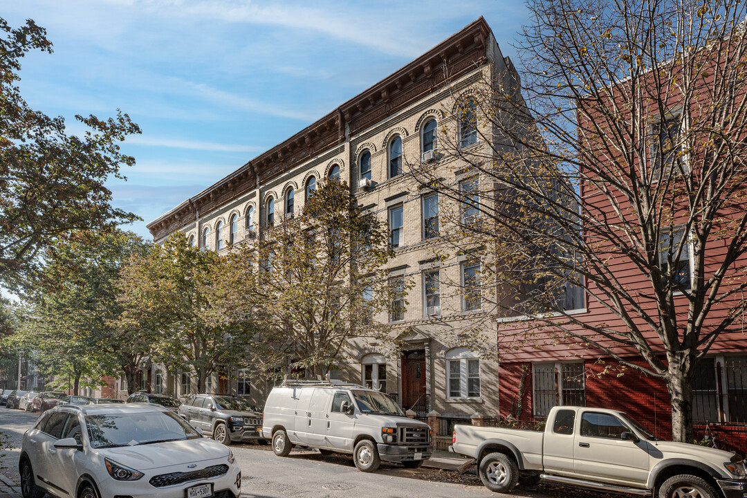 59 Newell St in Brooklyn, NY - Building Photo