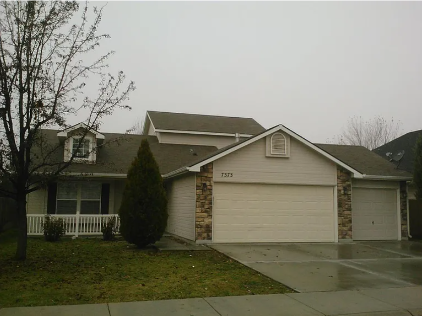 7373 N Dodgin Ave in Boise, ID - Foto de edificio