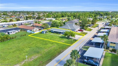 4616 SE 5th Ave in Cape Coral, FL - Building Photo - Building Photo